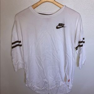 white 3/4 sleeve shirt